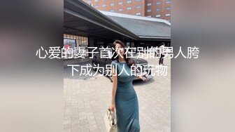 马尾辫居家少妇露脸好骚，感觉来了挡不住跟小哥啪啪，口交大鸡巴让小哥吃奶无套爆草蹂躏，边抠边喷水好刺激